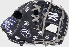 New York Yankees Heart of the Hide 11.75-Inch Infield Glove