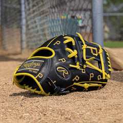 Pittsburgh Pirates Heart of the Hide 11.75-Inch Infield Glove