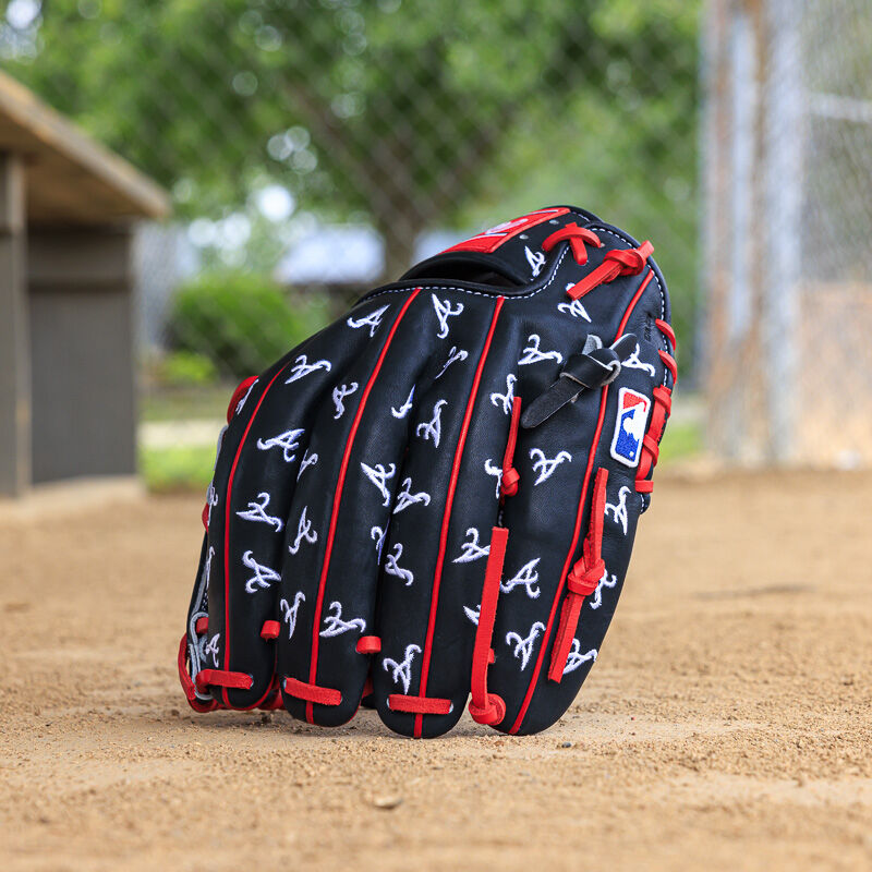 Atlanta Braves Heart of the Hide 11.75-Inch Infield Glove