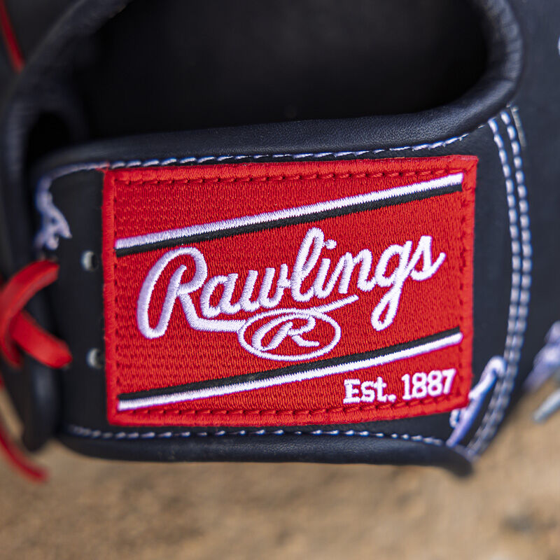 Atlanta Braves Heart of the Hide 11.75-Inch Infield Glove