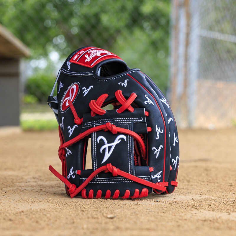 Atlanta Braves Heart of the Hide 11.75-Inch Infield Glove