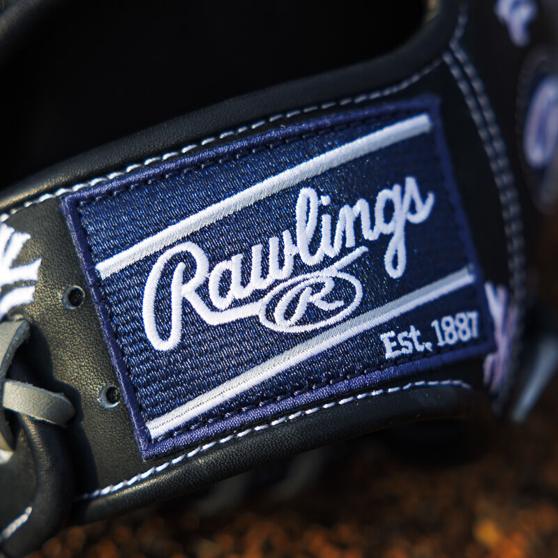 New York Yankees Heart of the Hide 11.75-Inch Infield Glove