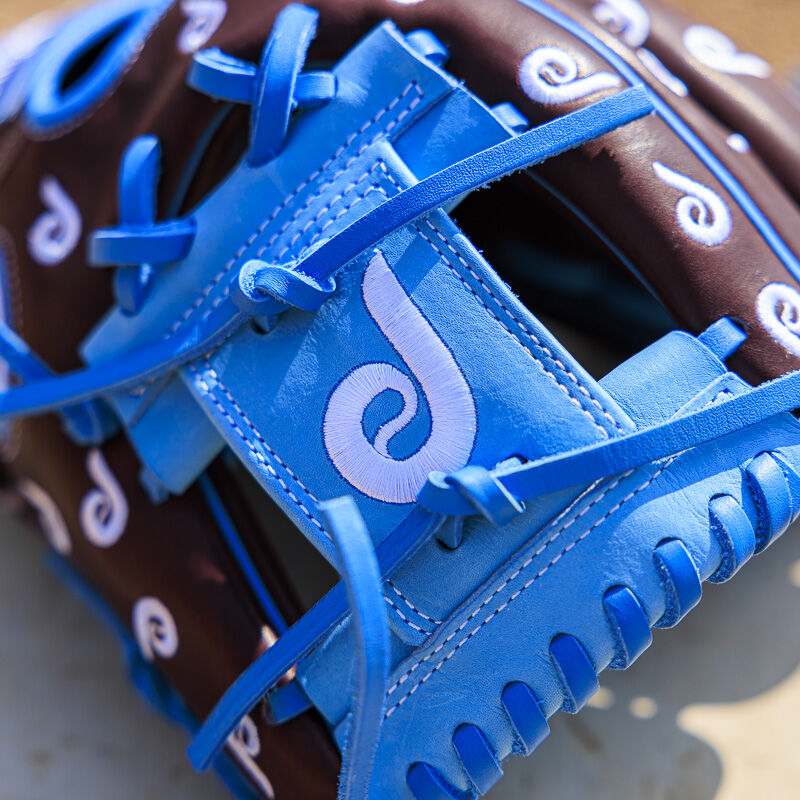 Philadelphia Phillies Heart of the Hide 11.75-Inch Infield Glove