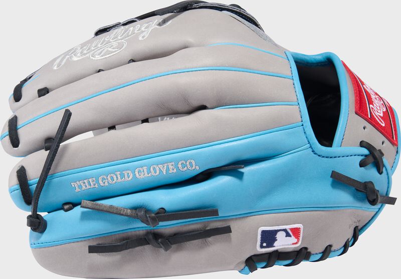 Gameday 57 Series Ian Happ Heart of the Hide Glove, Right Hand Throw