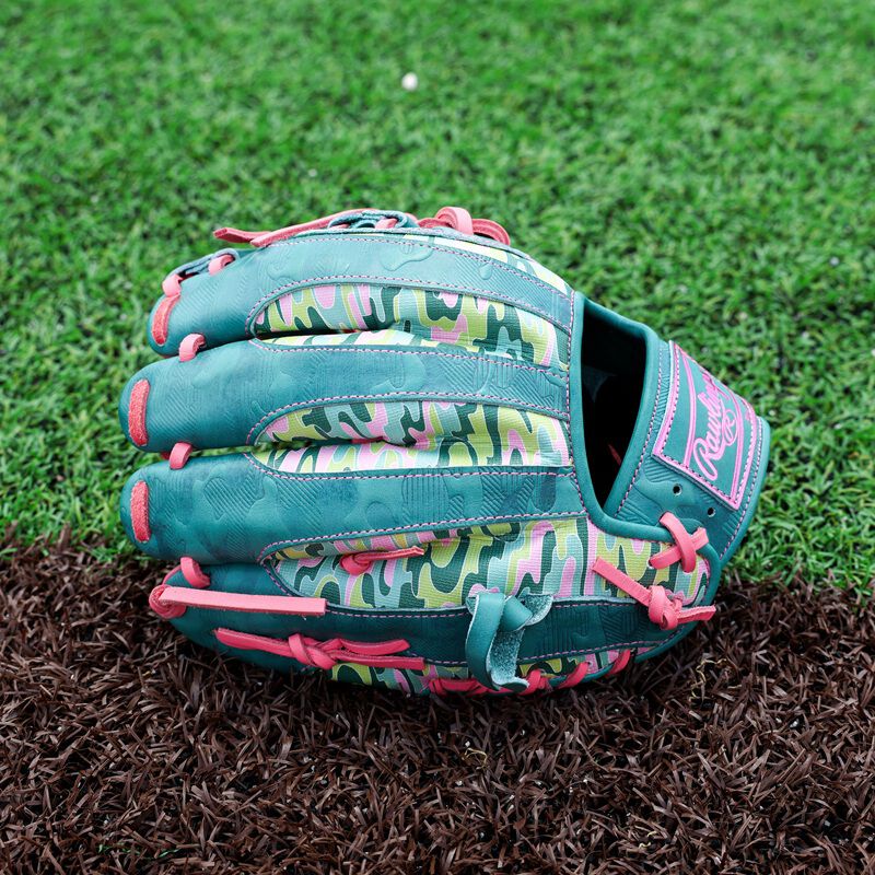 Rawlings Heart of the Hide ColorSync 10 11.5 in Infield Glove, Right Hand Throw